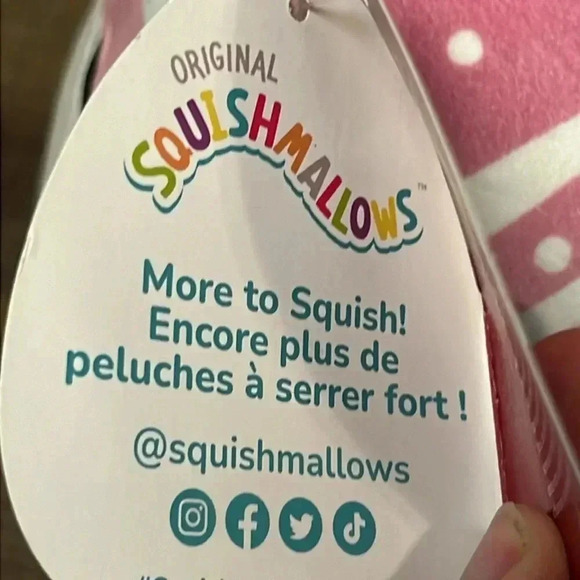 SQUISHMALLOW Aidy the shark‎ fantastic - Picture 6 of 10